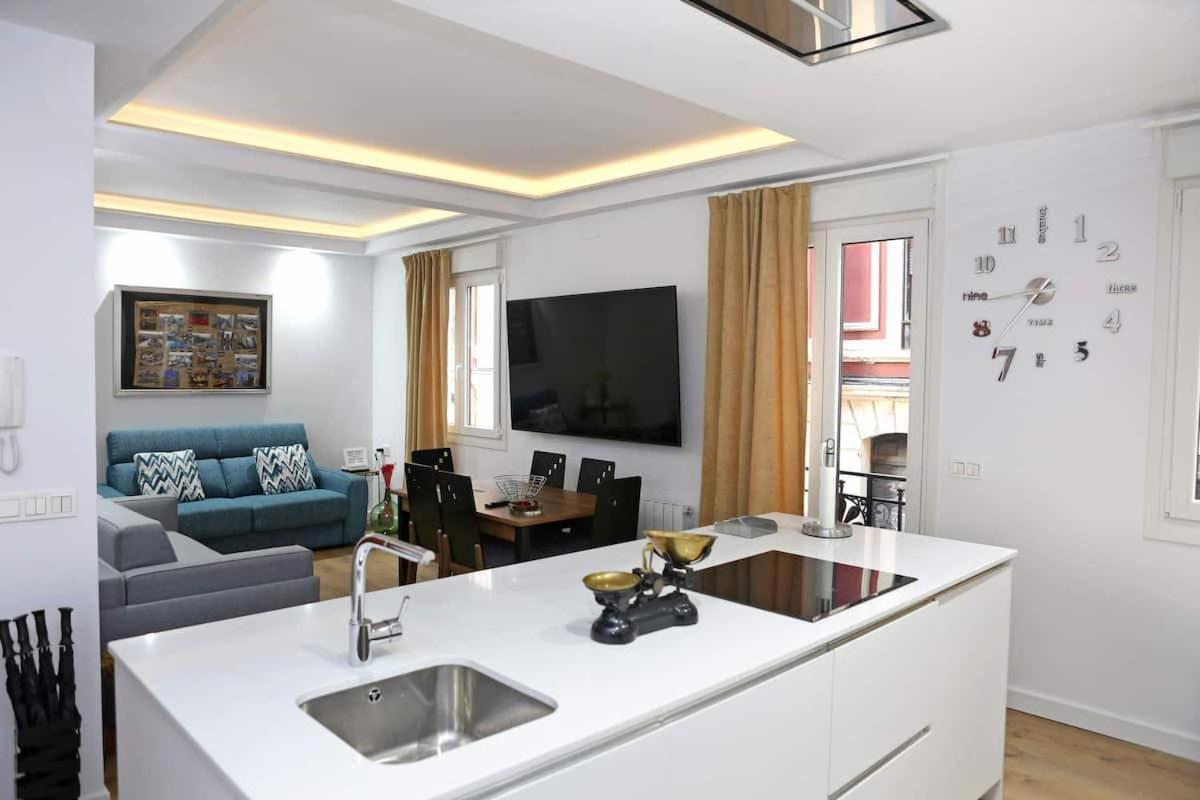 Piso Reformado A 2 Min Del Casco Viejo Con Garaje Gratis Apartment Bilbao Luaran gambar